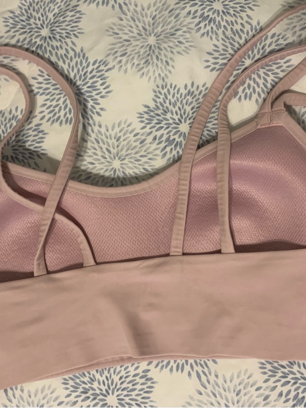 Lululemon Like a cloud bra - Picture 3 of 5